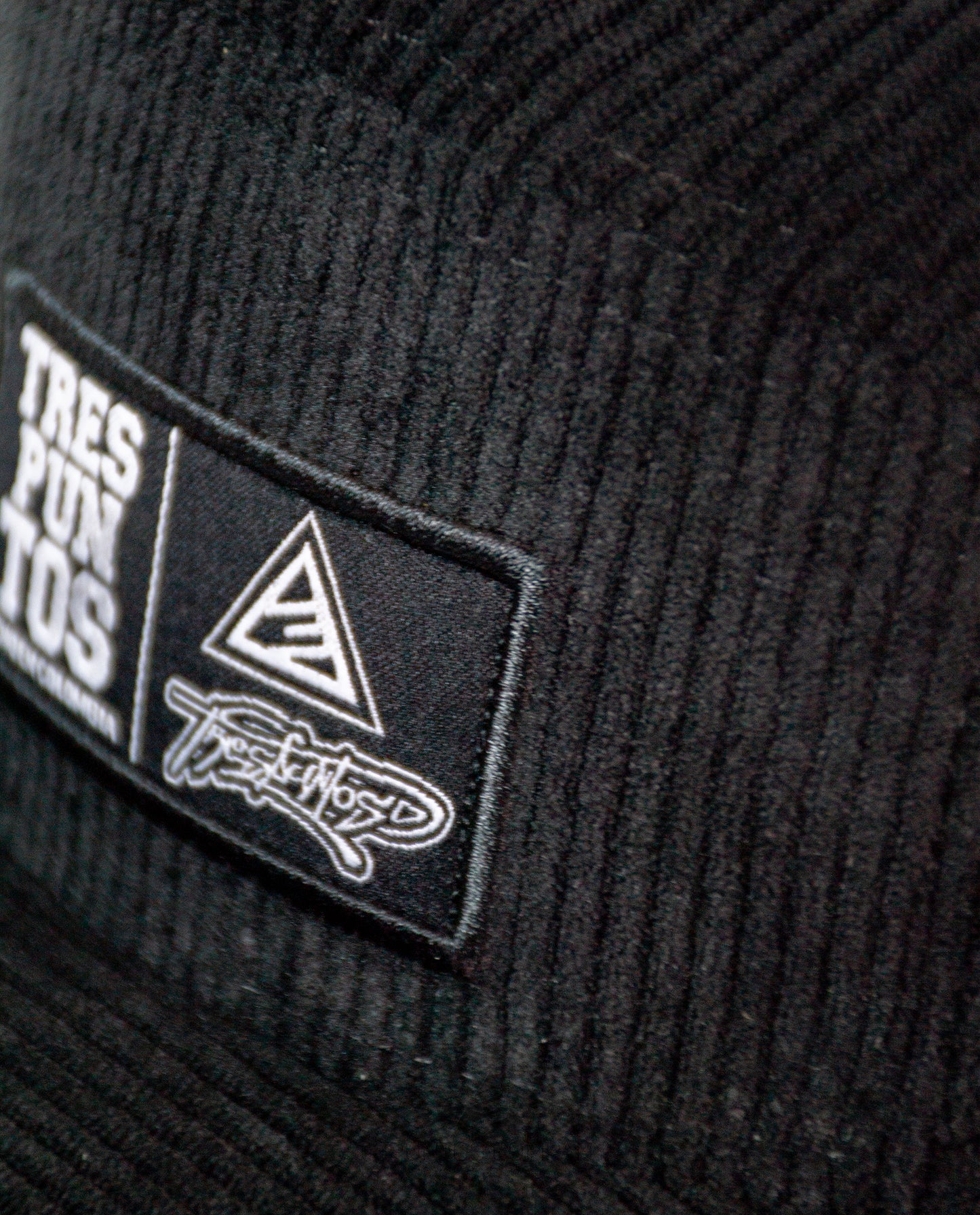Gorra 5 Paneles Negra Pana